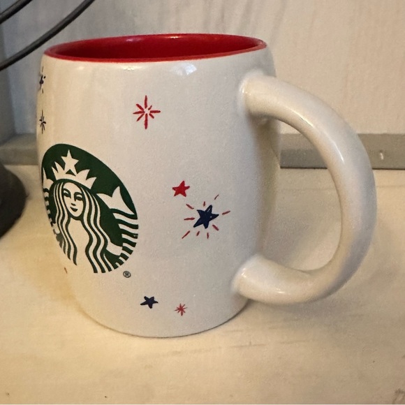 Disney Parks Starbucks Red White Blue Patriotic Mug Mickey 12oz Hearts USA - Picture 3 of 7